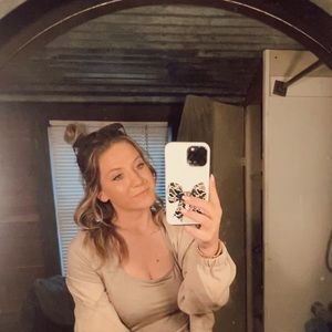 Meet your Posher, Laci